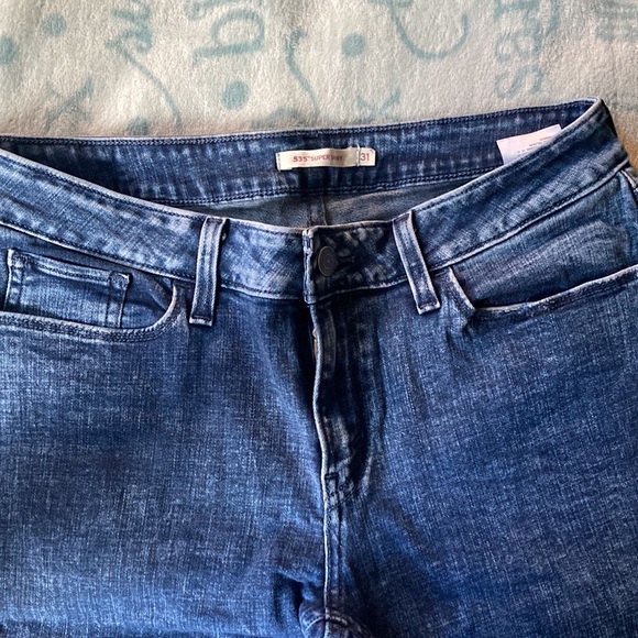 Levi Blue Jeans - Picture 2 of 4